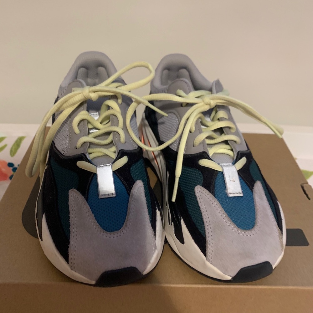 Yeezy size 5